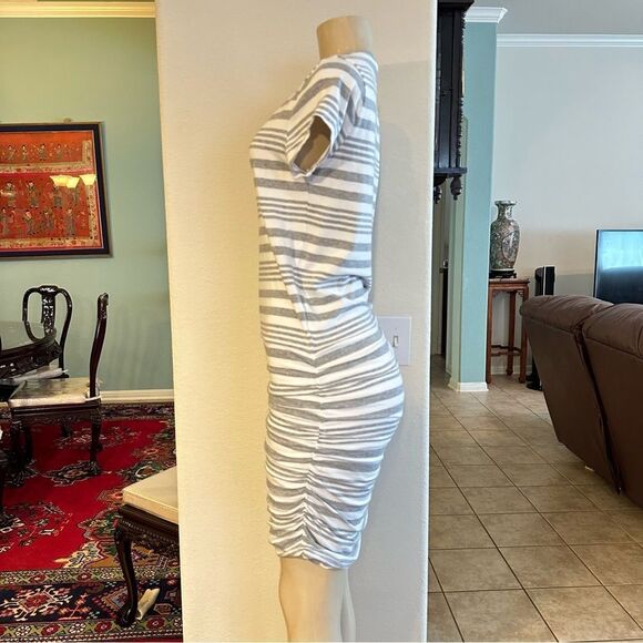 ATHLETA STRIPE TOPANGA RUCHED V NECK ATHLETIC LOUNGEWEAR FITTED FITNESS DRESS S - Picture 5 of 12